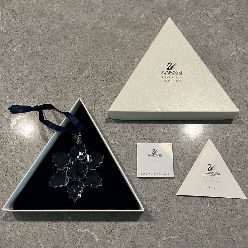 Absolutely perfect Swarovski 1996 collectible holiday snowflake ornament.